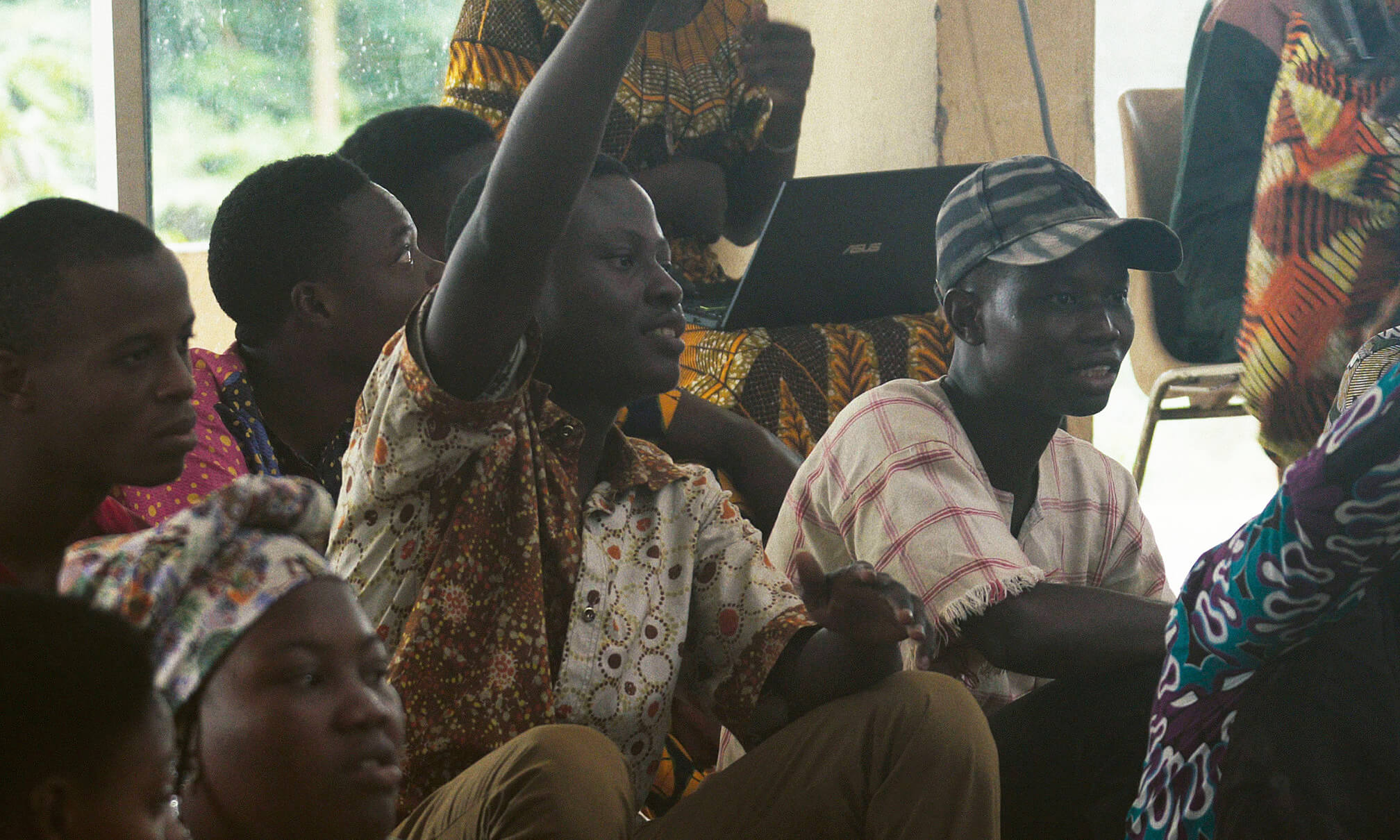 Foto von zuhörenden Studenten