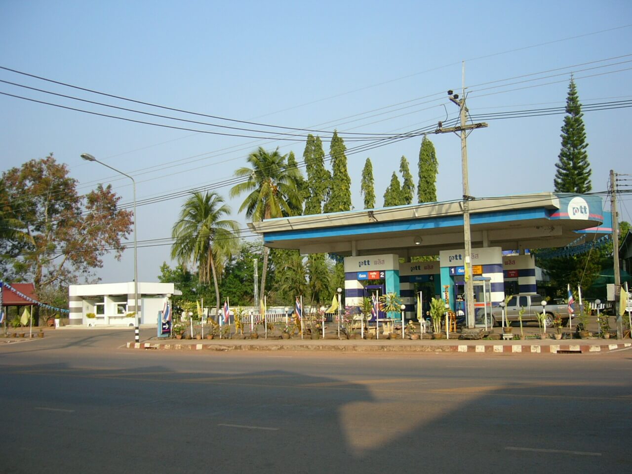 Eine Tankstelle in Thailand